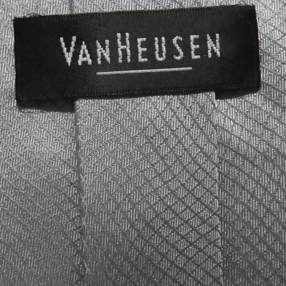 VAN HEUSEN | Satin Shield | Textured Silk Necktie - Picture 1 of 7